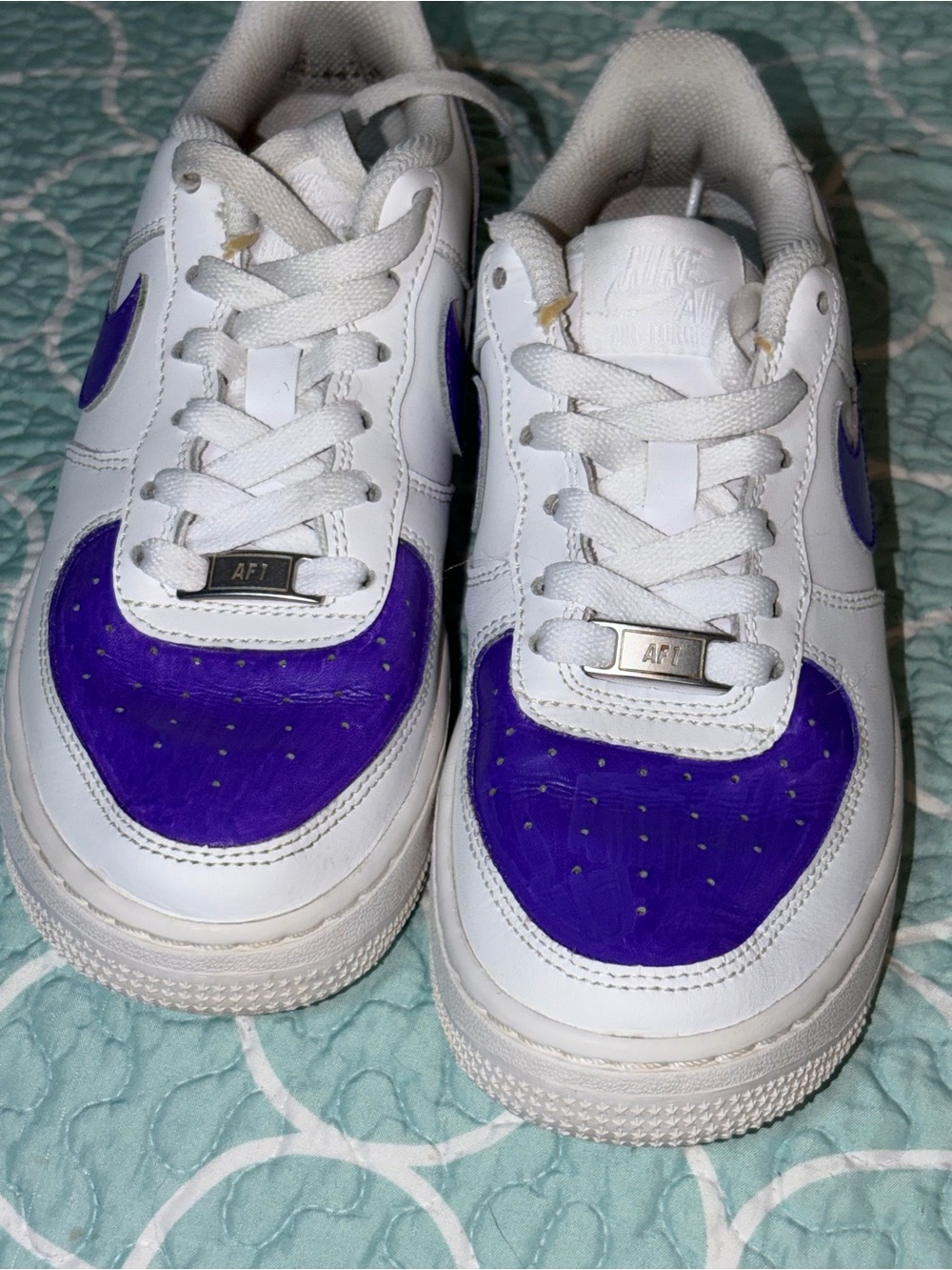 Nike Kids White Sneakers with Purple Toe Panels